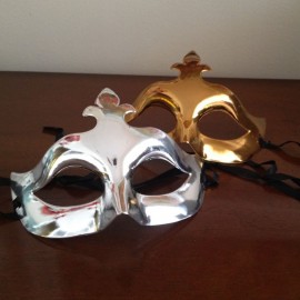 maschera in pvc laccata oro e argento