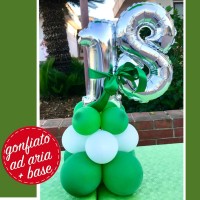 centrotavola numero 18 con base verde